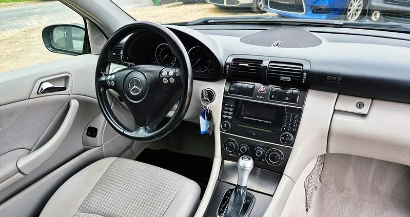 Mercedes-Benz Klasa C cena 14900 przebieg: 236000, rok produkcji 2004 z Nowogród małe 596